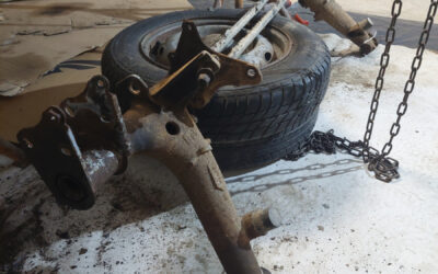 Démontage du train arrière de 4L La Bombarde