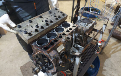 La Bombarde : Démontage du moteur Cléon 1108 cm3 de 4L