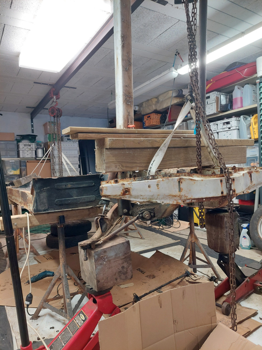 Démontage des barres de torsion et de la barre stabilisatrice
