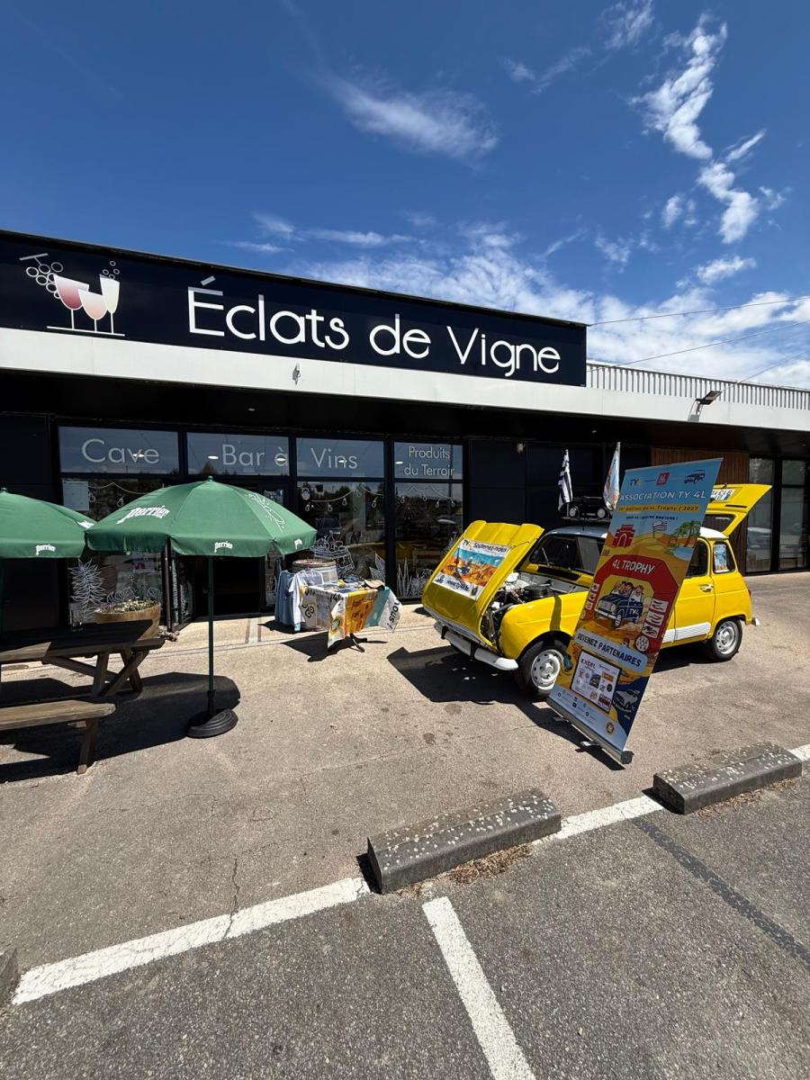Ty 4L chez Éclats de Vigne à Baud : une semaine de rencontres autour du 4L Trophy 2027