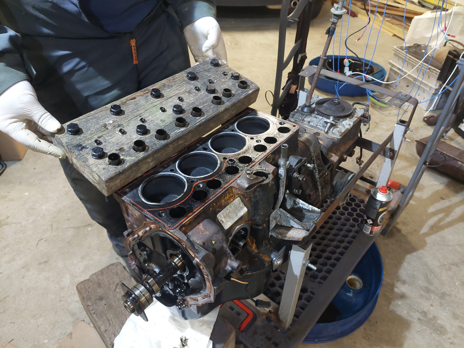 La Bombarde : Démontage du moteur Cléon 1108 cm3 de 4L